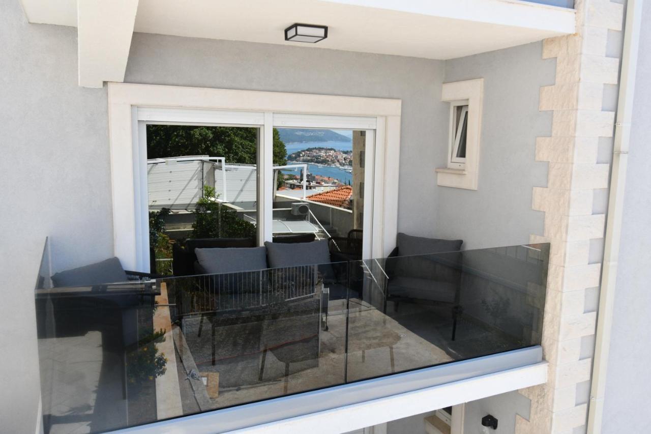 Superior Double Room with Balcony and Sea View
