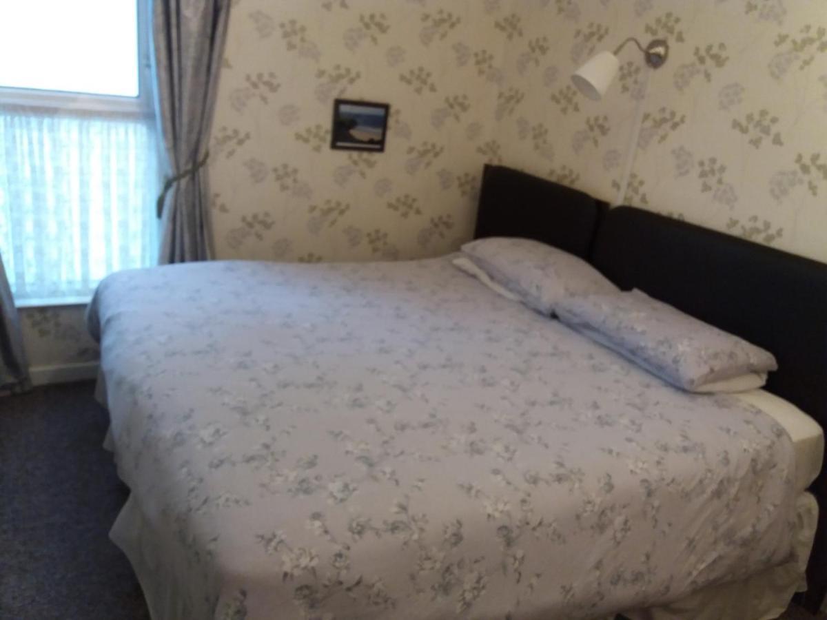 Double or Twin Room with Bathroom