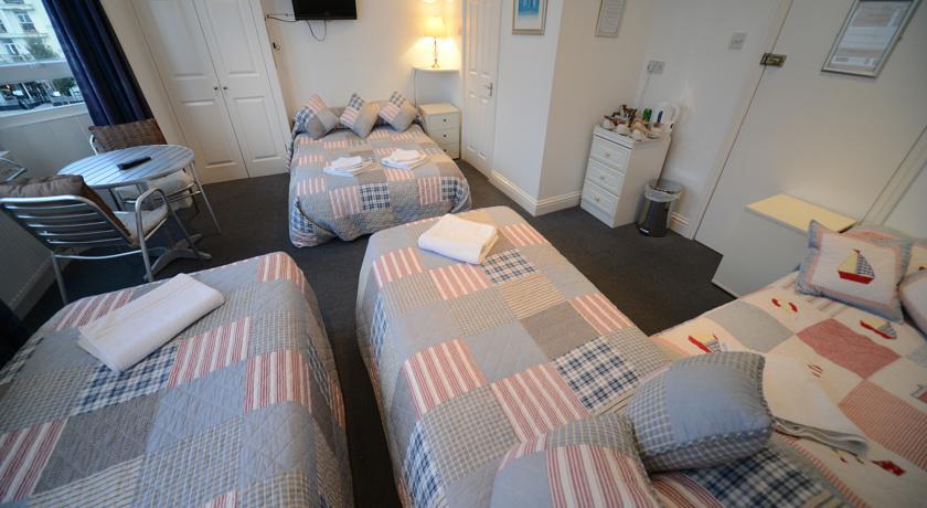 Family Room (5 Adults)