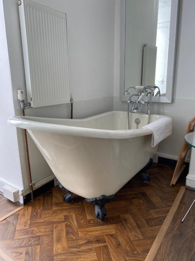 Superior Double Room with Bath and Shower
