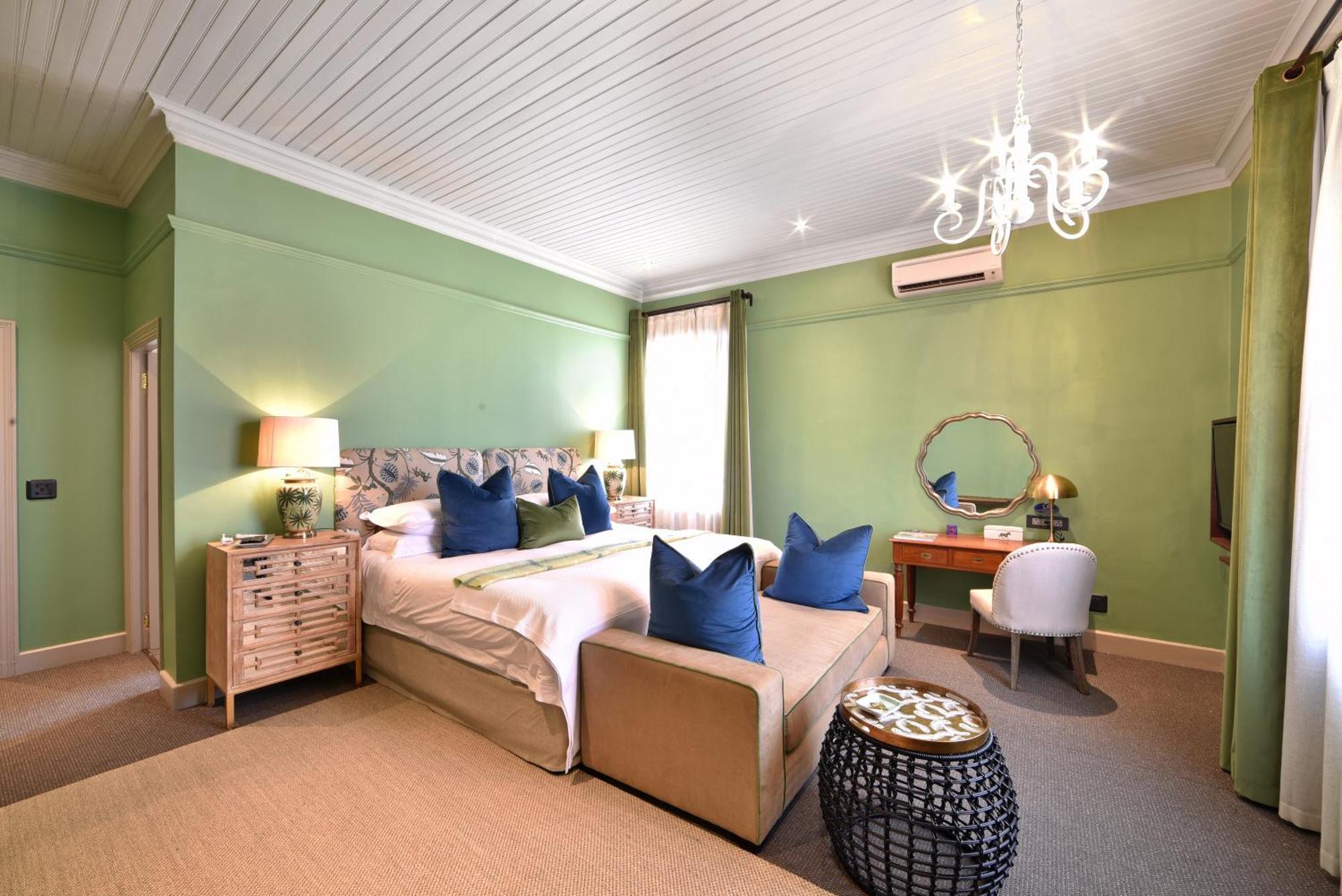 Luxury Room,735919600:JPEG