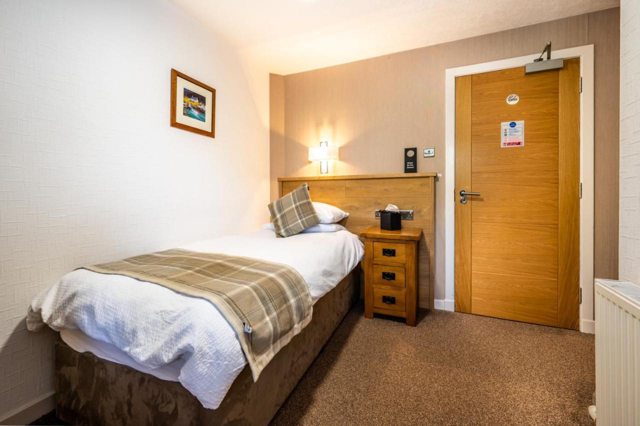 Single Room with Bathroom,1234764743:JPEG