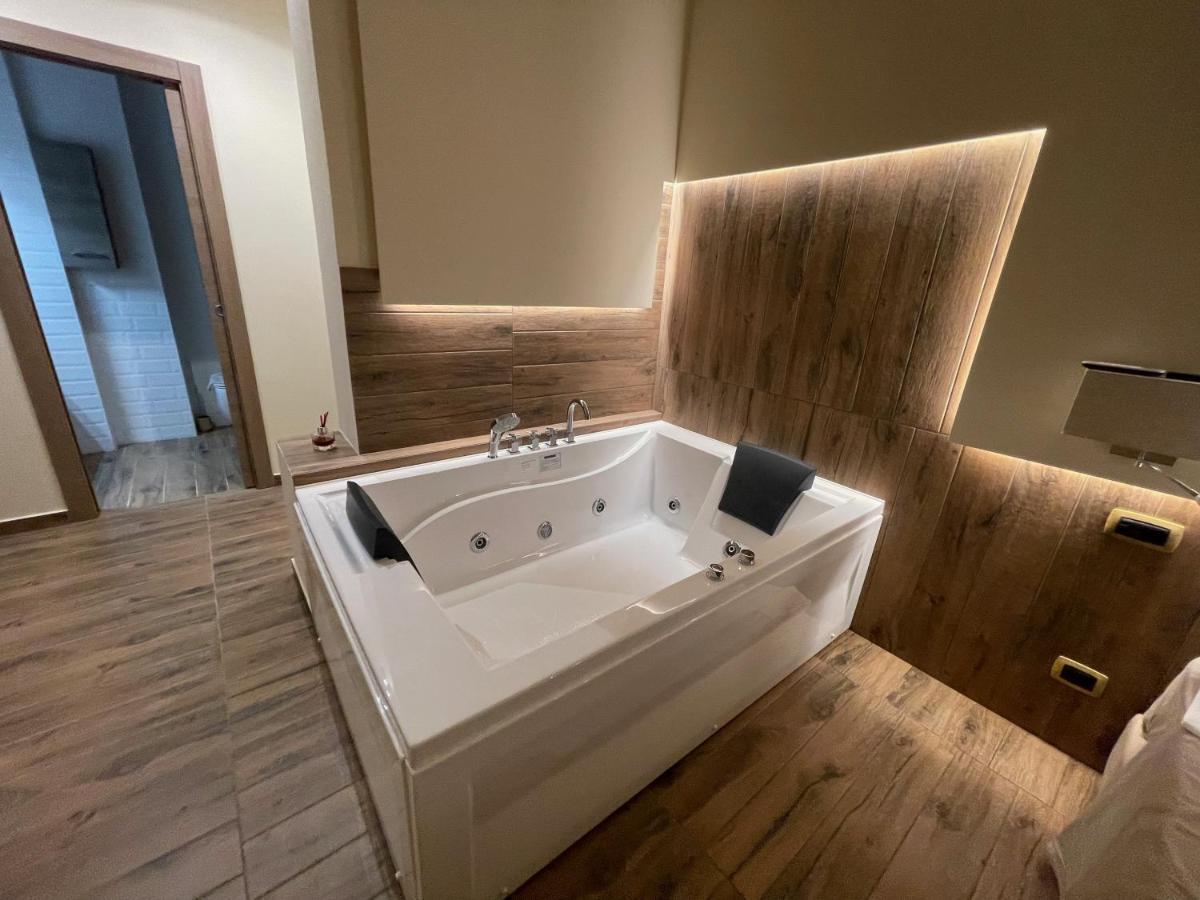 Double Room Spa Bath,1264267411:JPEG