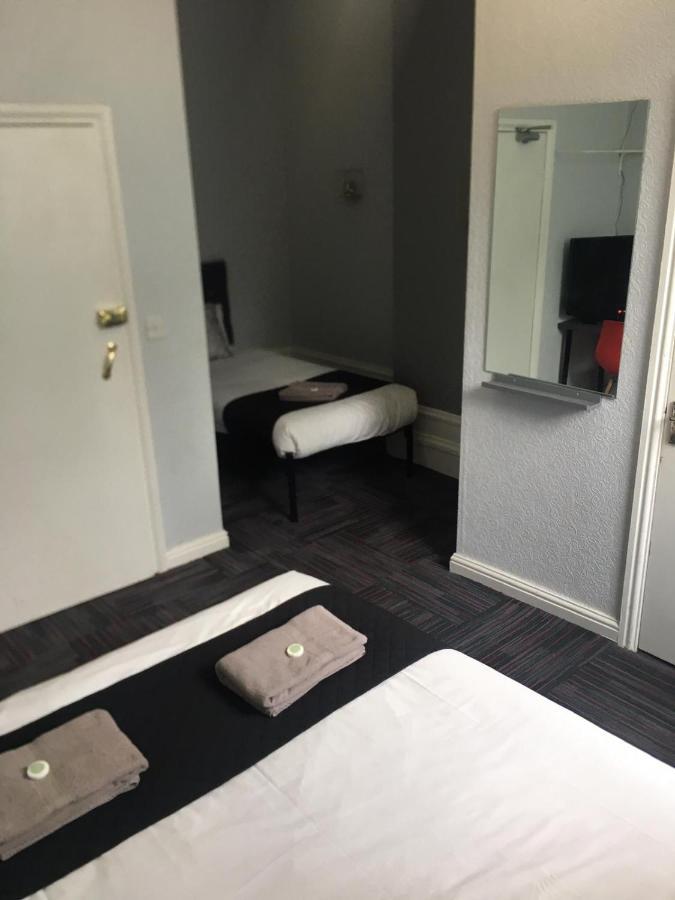 Triple Room with Private Bathroom