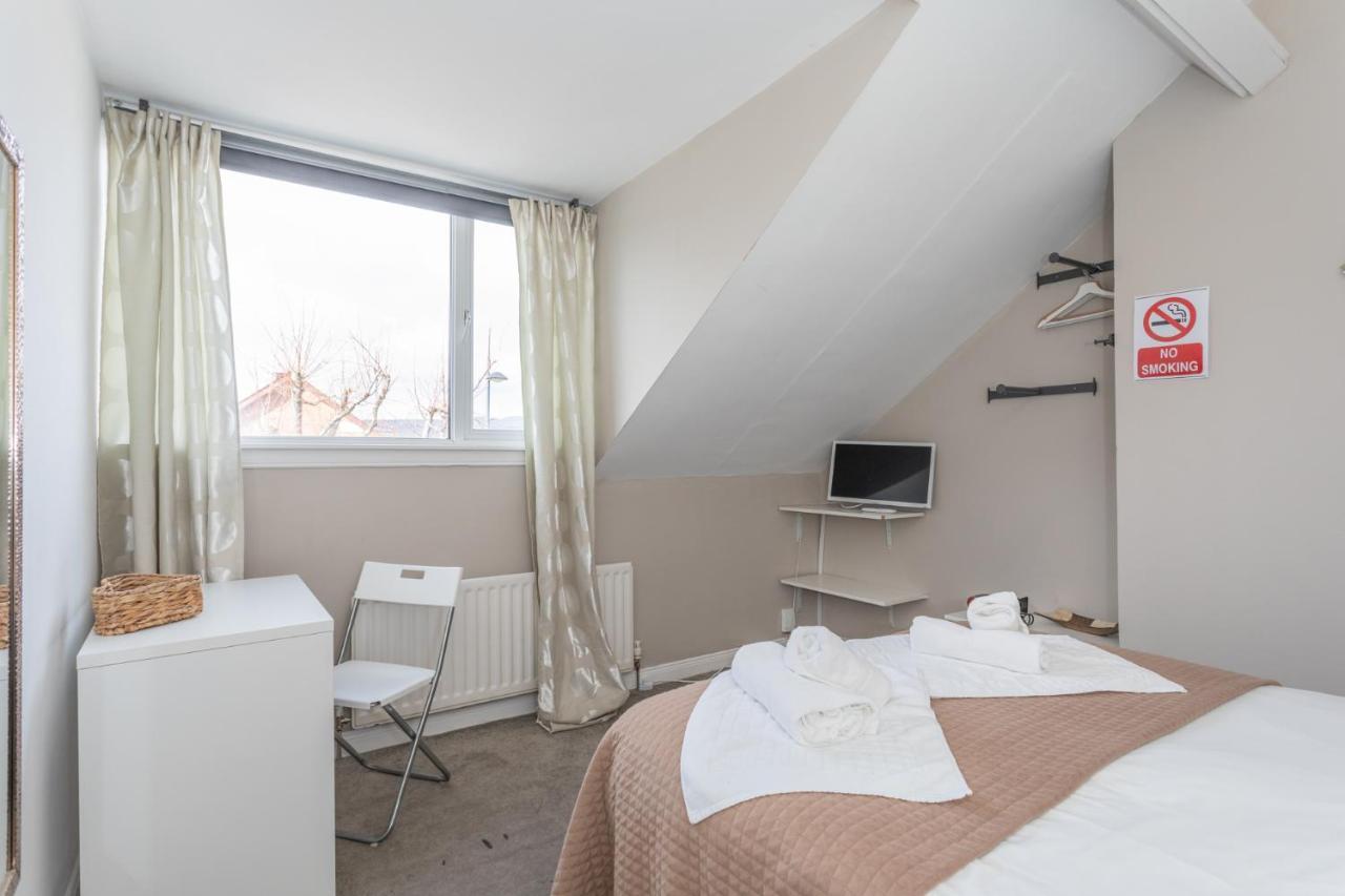 Double Room,1370936579:JPEG