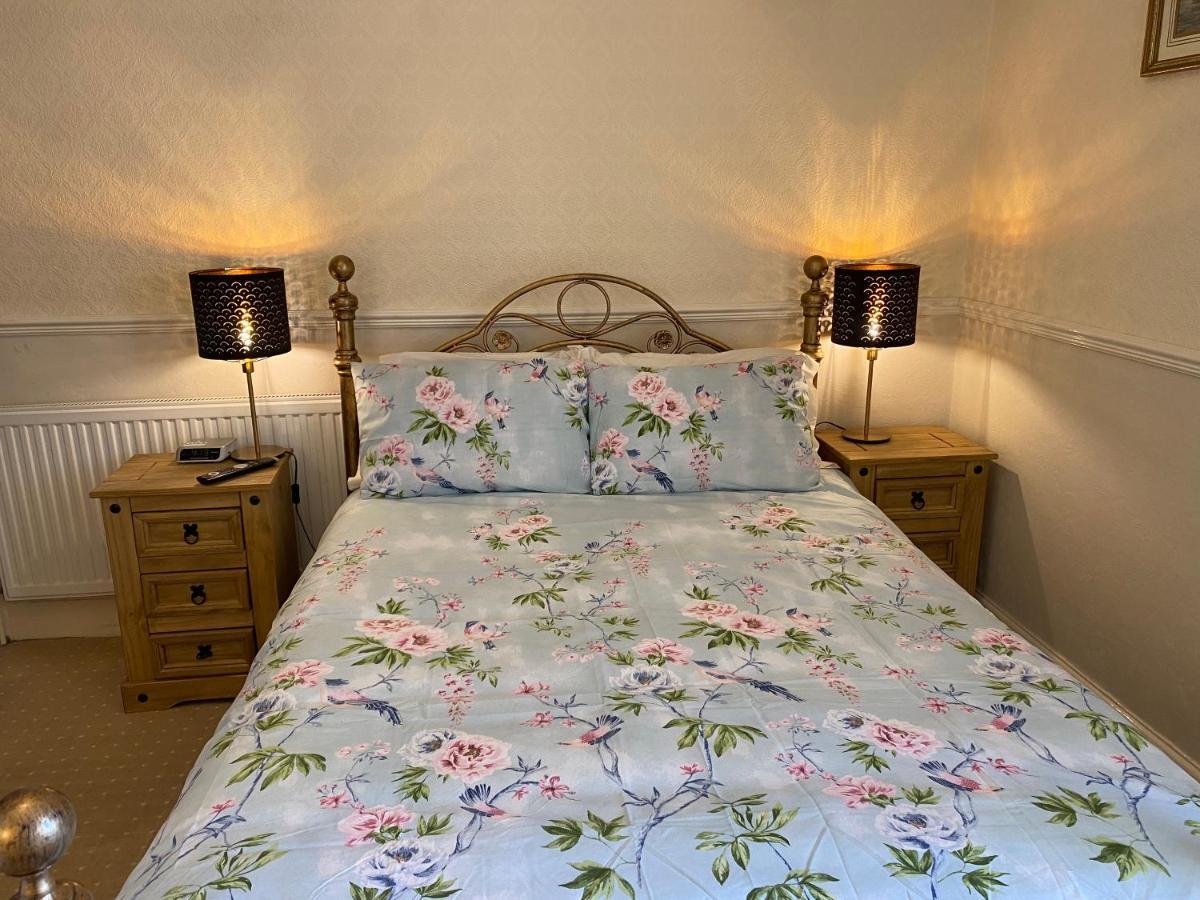 Deluxe Double Room with Shower