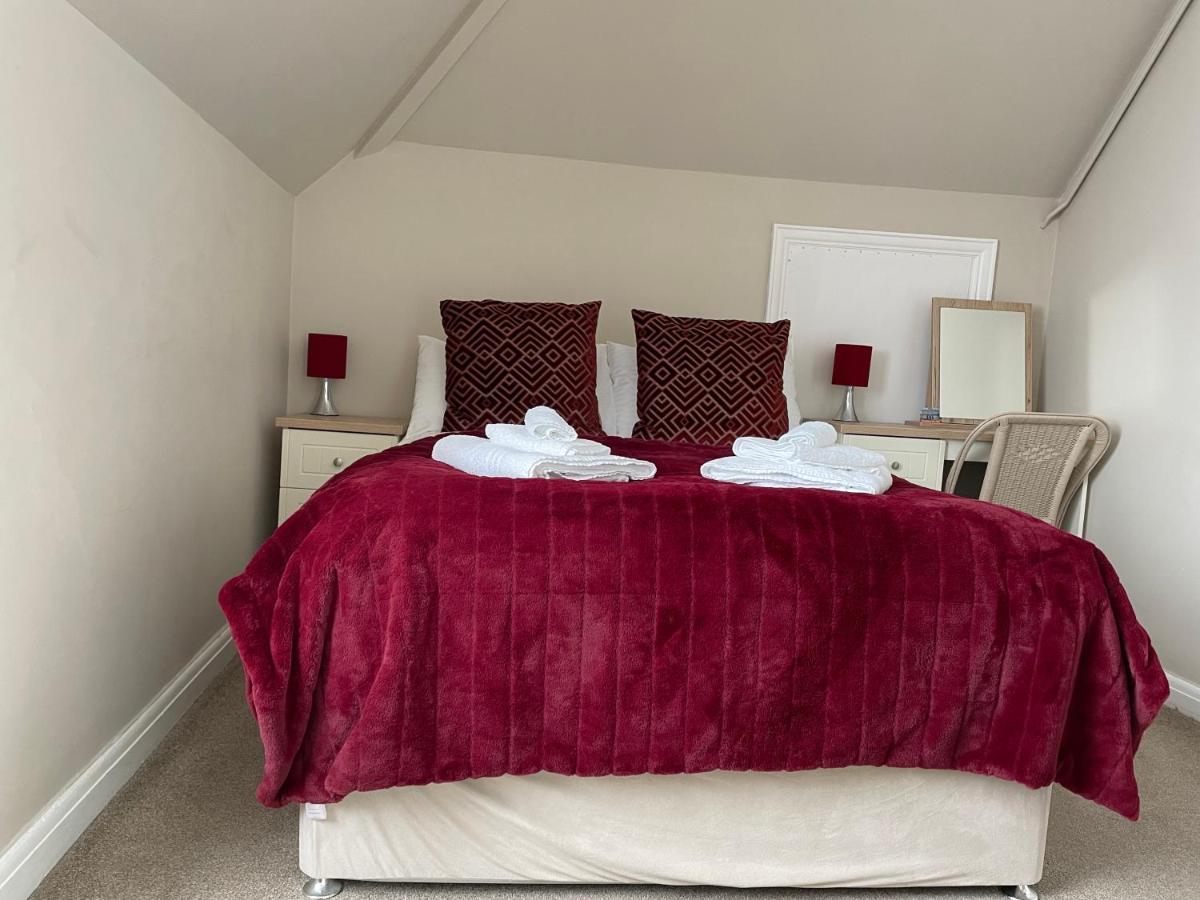 Double Room,1396128467:JPEG