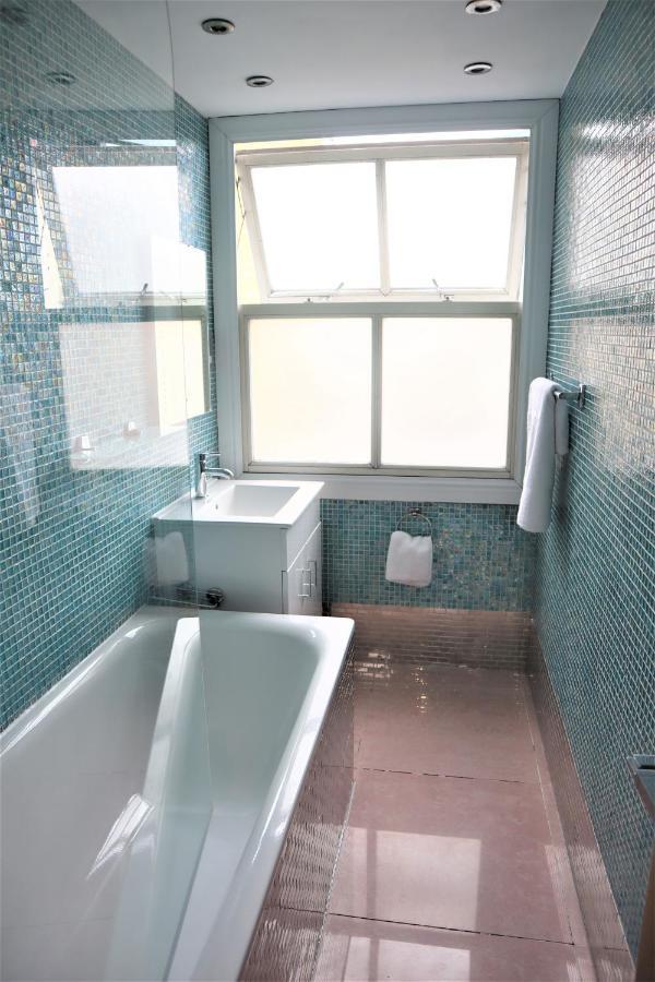 Deluxe Double Room with Private Bathroom