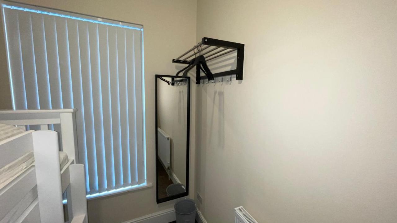 Twin Room with Shower