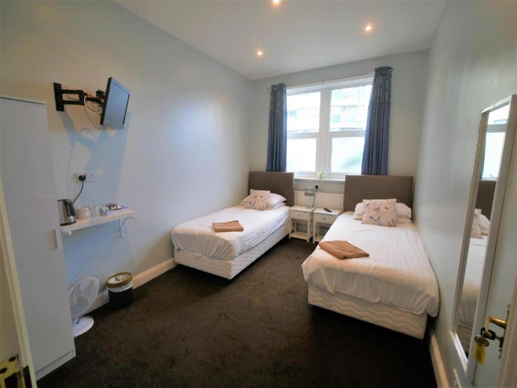 Double or Twin Room with En-Suite