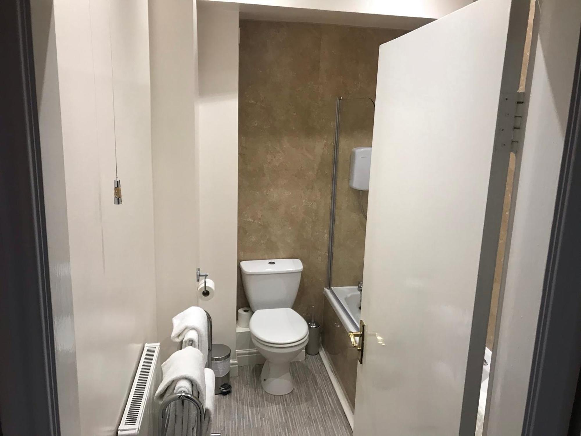 Family Room,1499786596:JPEG
