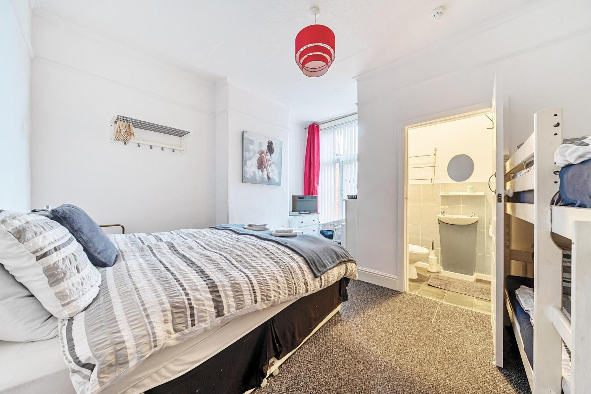 Standard Family Room,1499906761:JPEG