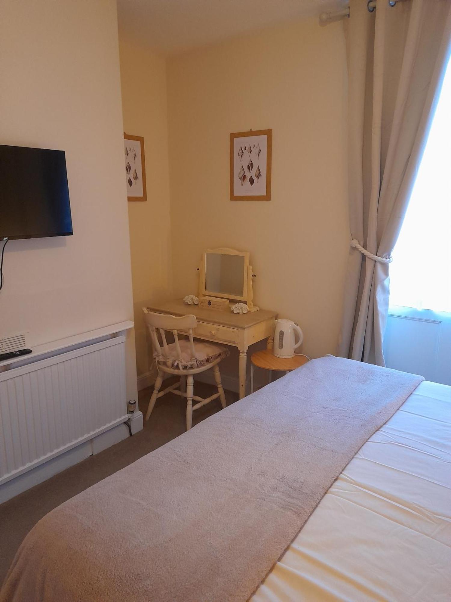 Double Room with Private Bathroom,1588302431:JPEG