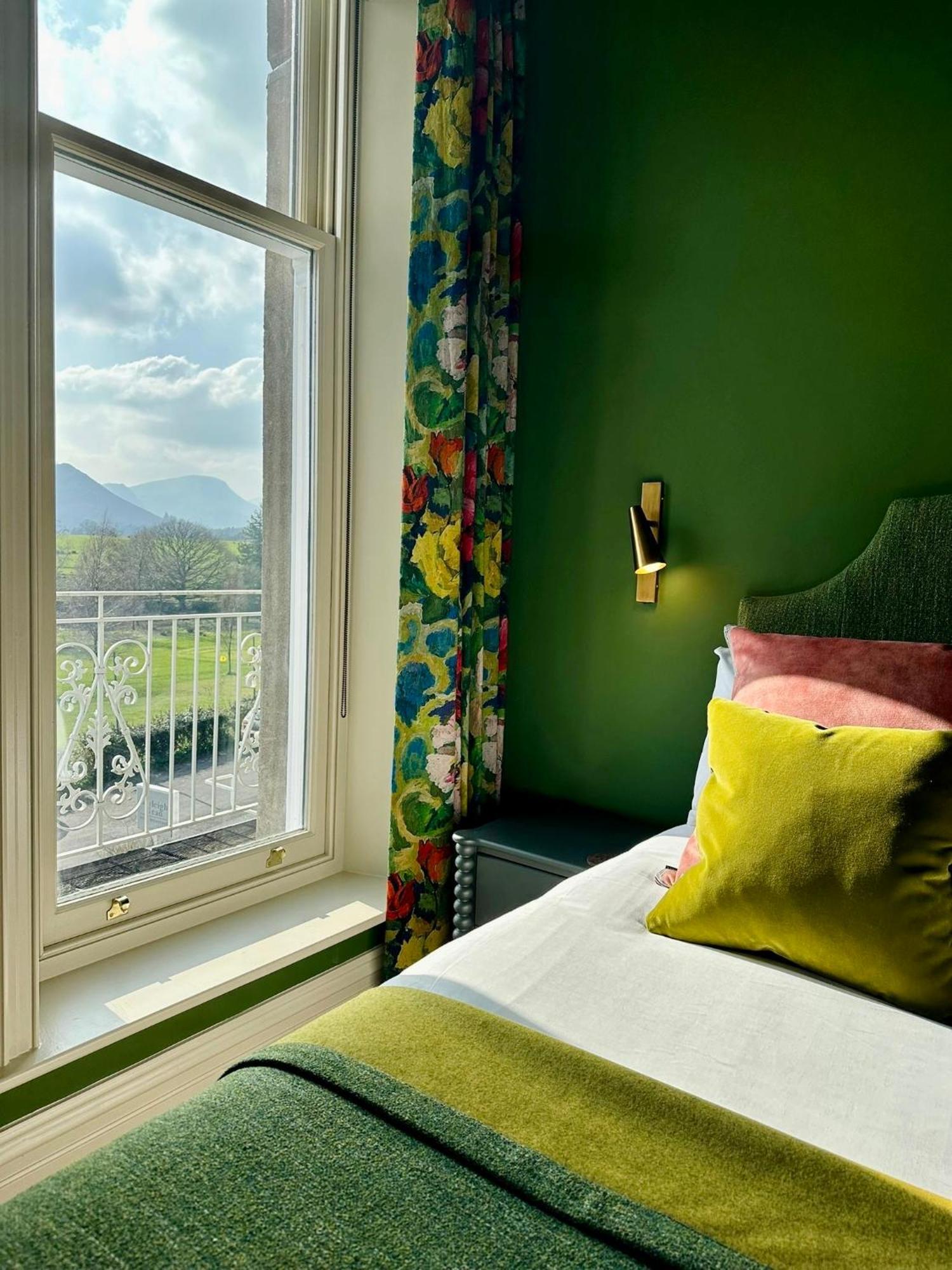 Suite with Mountain View