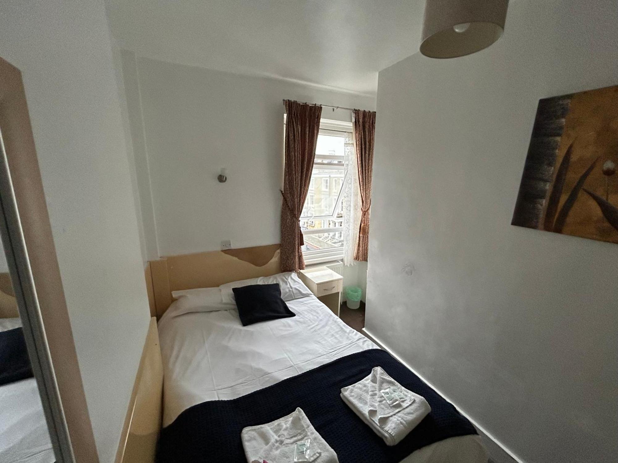 Double Room,1516335754:JPEG