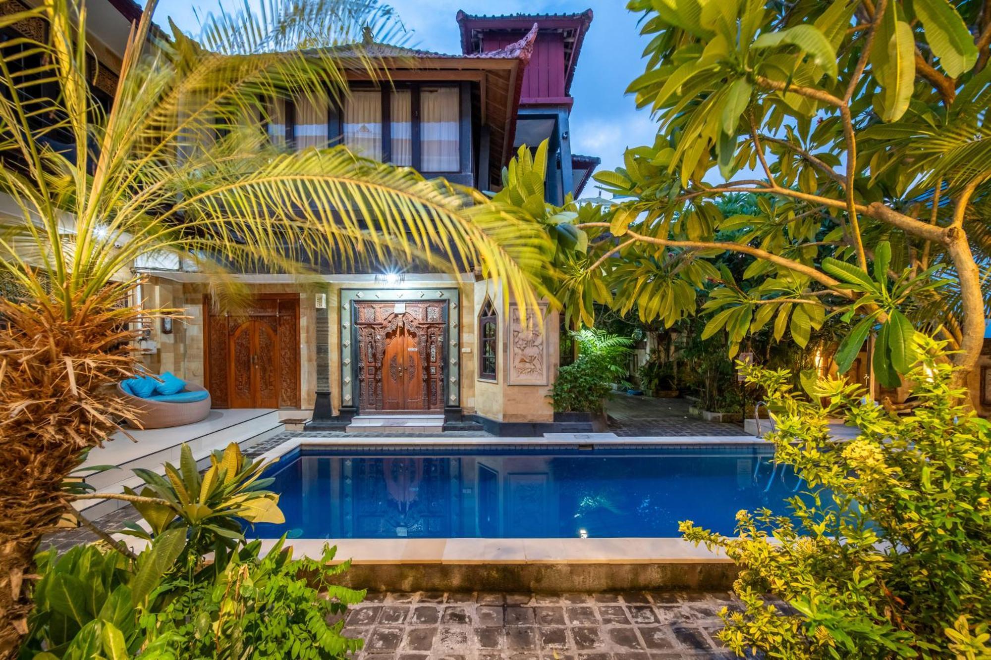 Deluxe Room with Pool Access