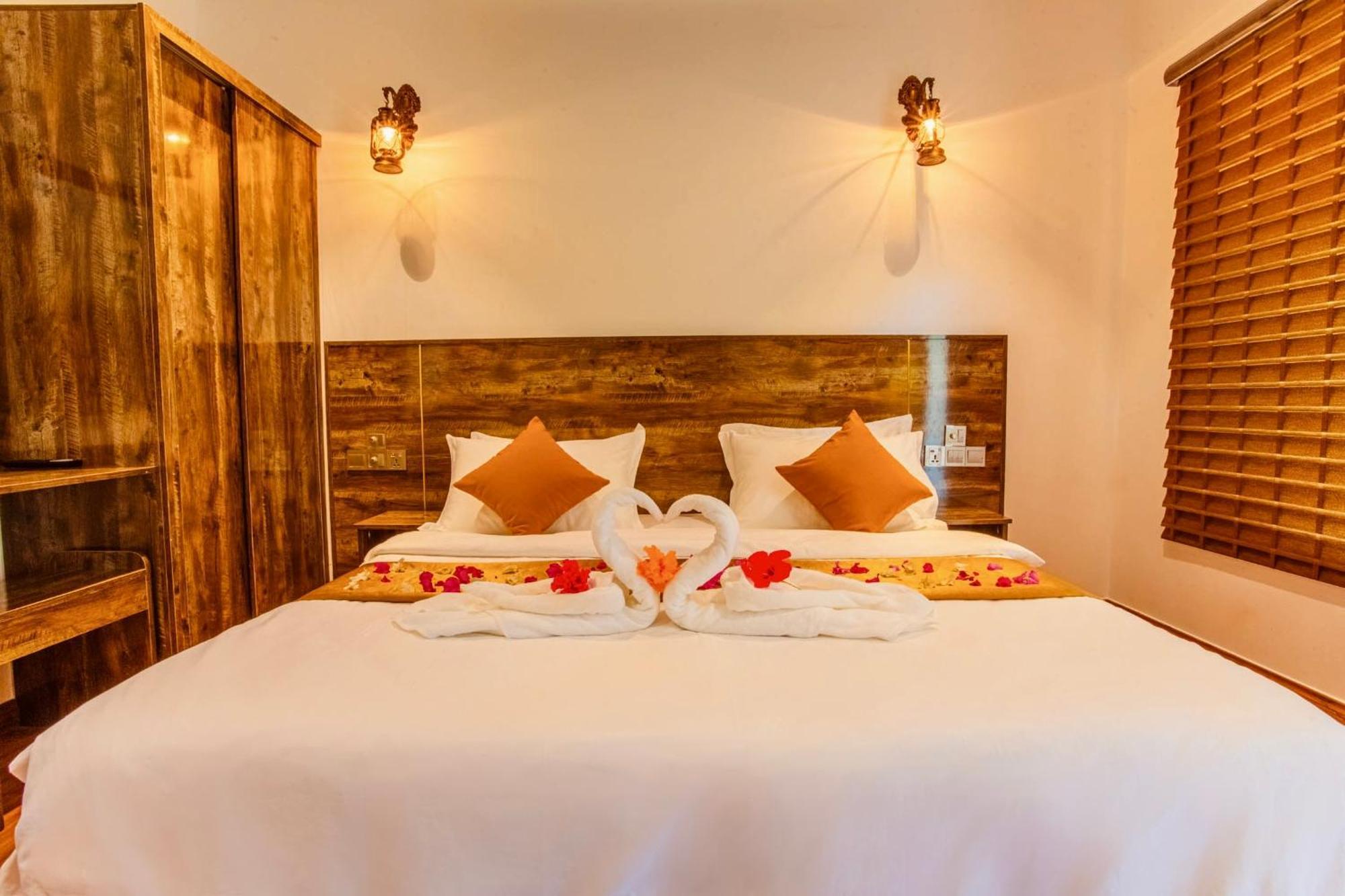 Deluxe Double or Twin Room with Garden View