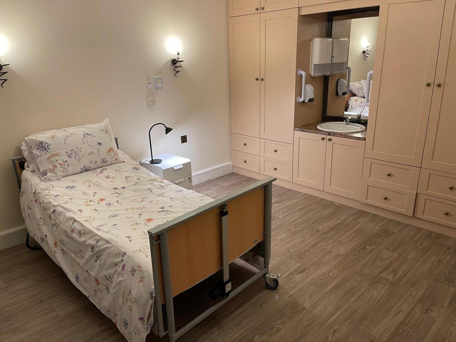 Deluxe Single Room,1743569919:JPEG