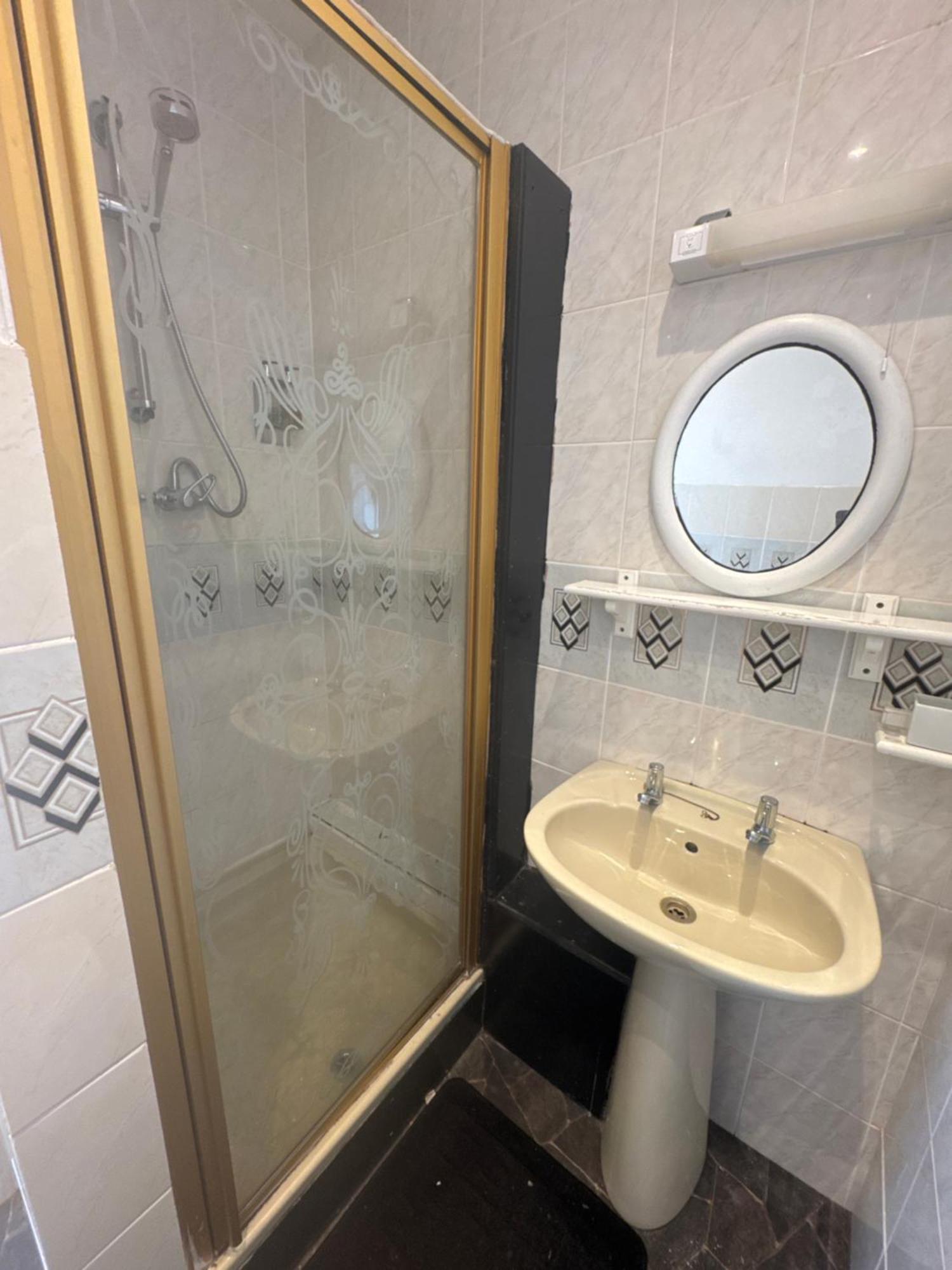 Deluxe Room,1658925216:JPEG