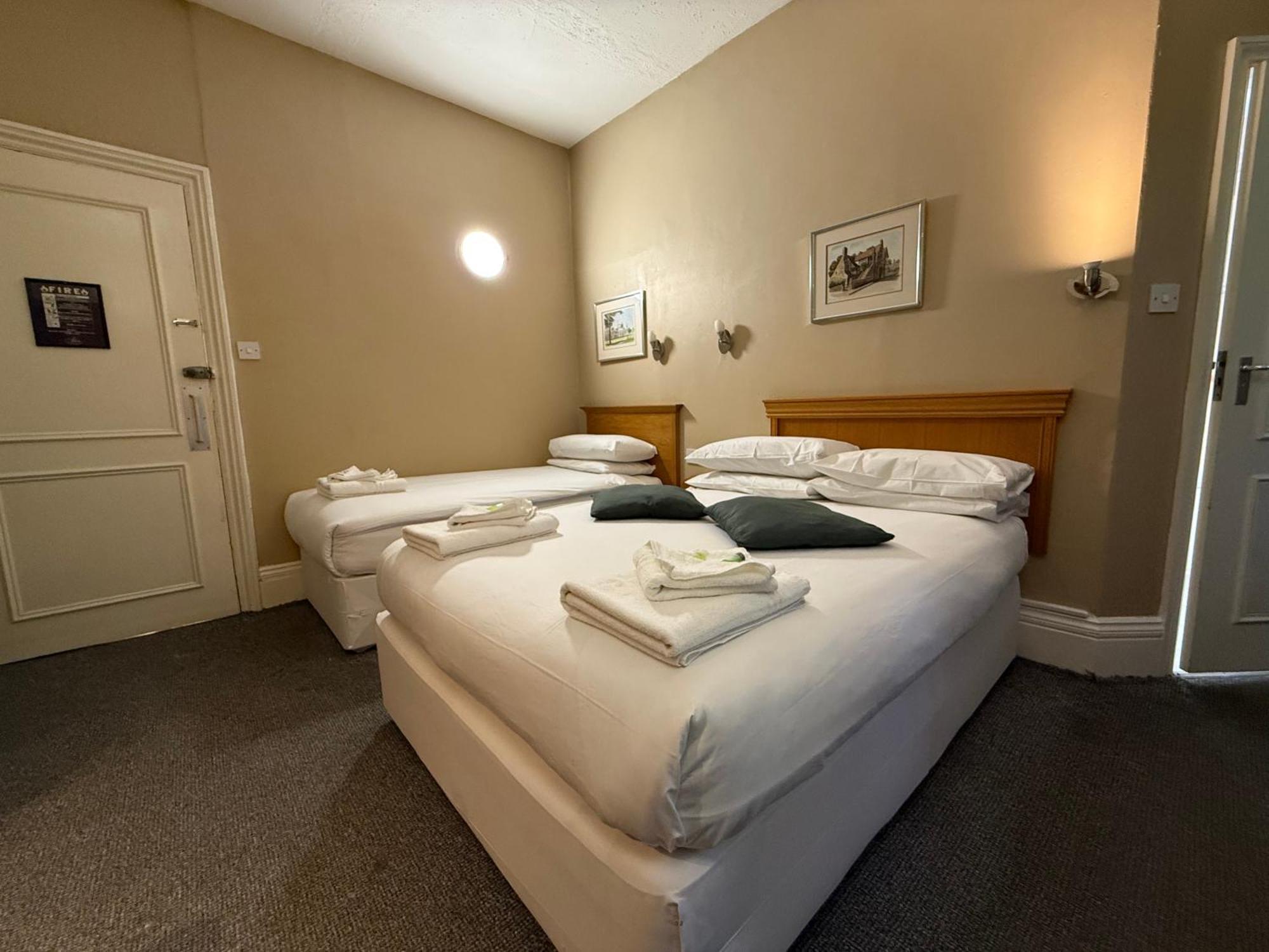 Classic Triple Room