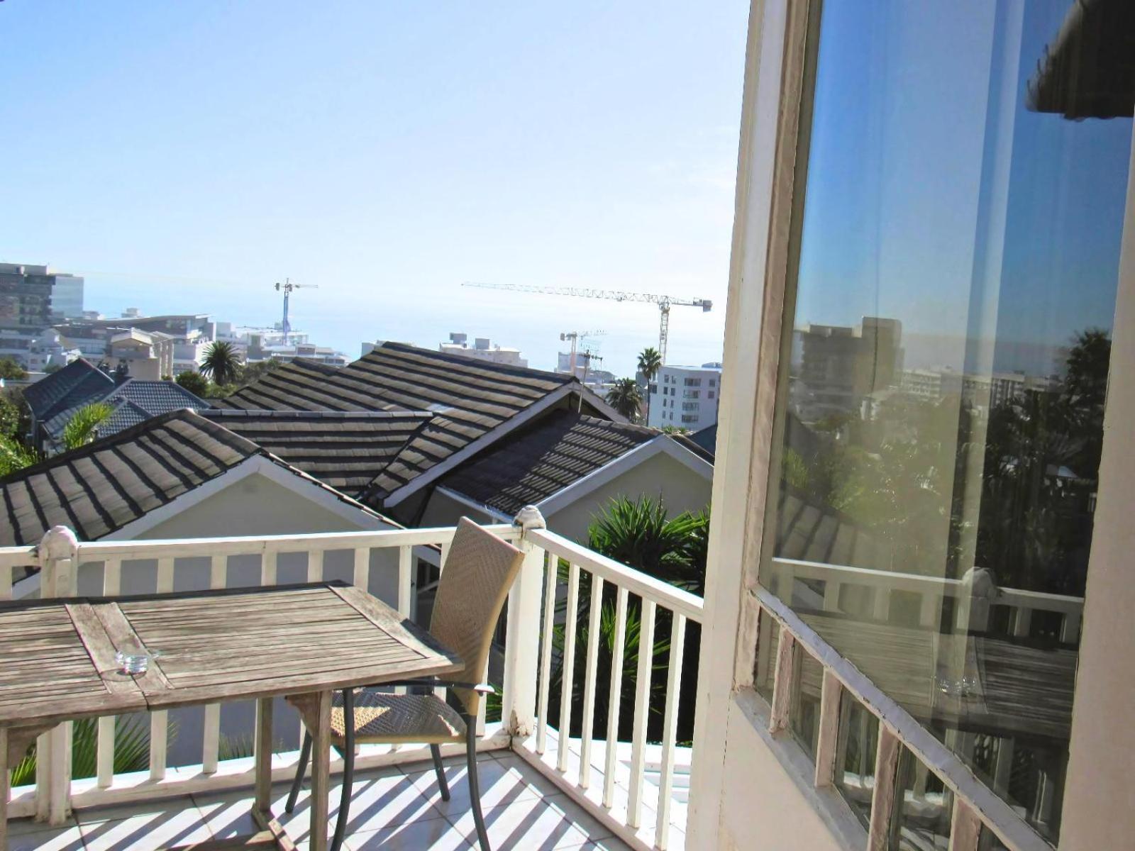 Standard Triple Room with Sea View