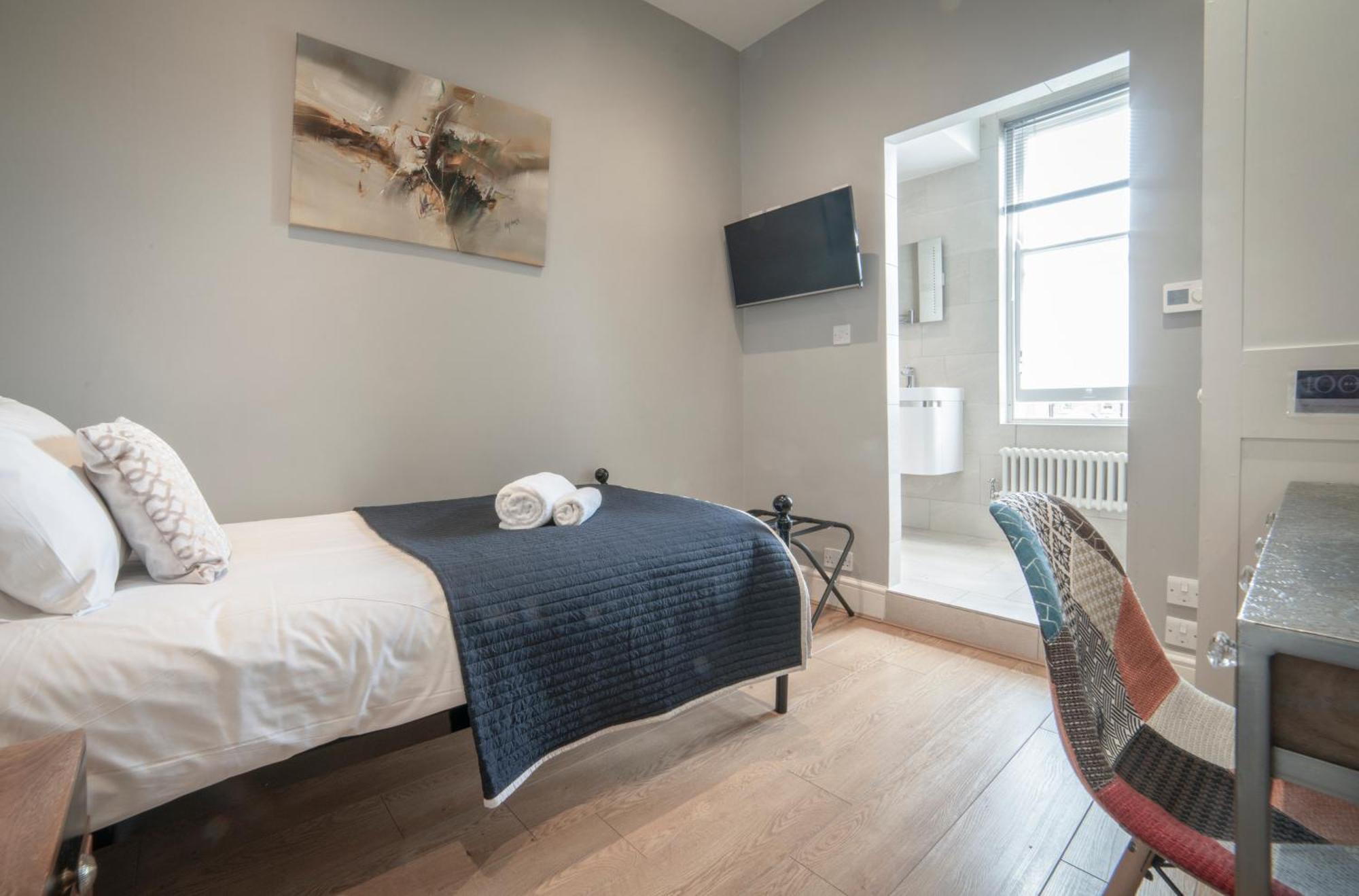 Standard Single Room with Shower
