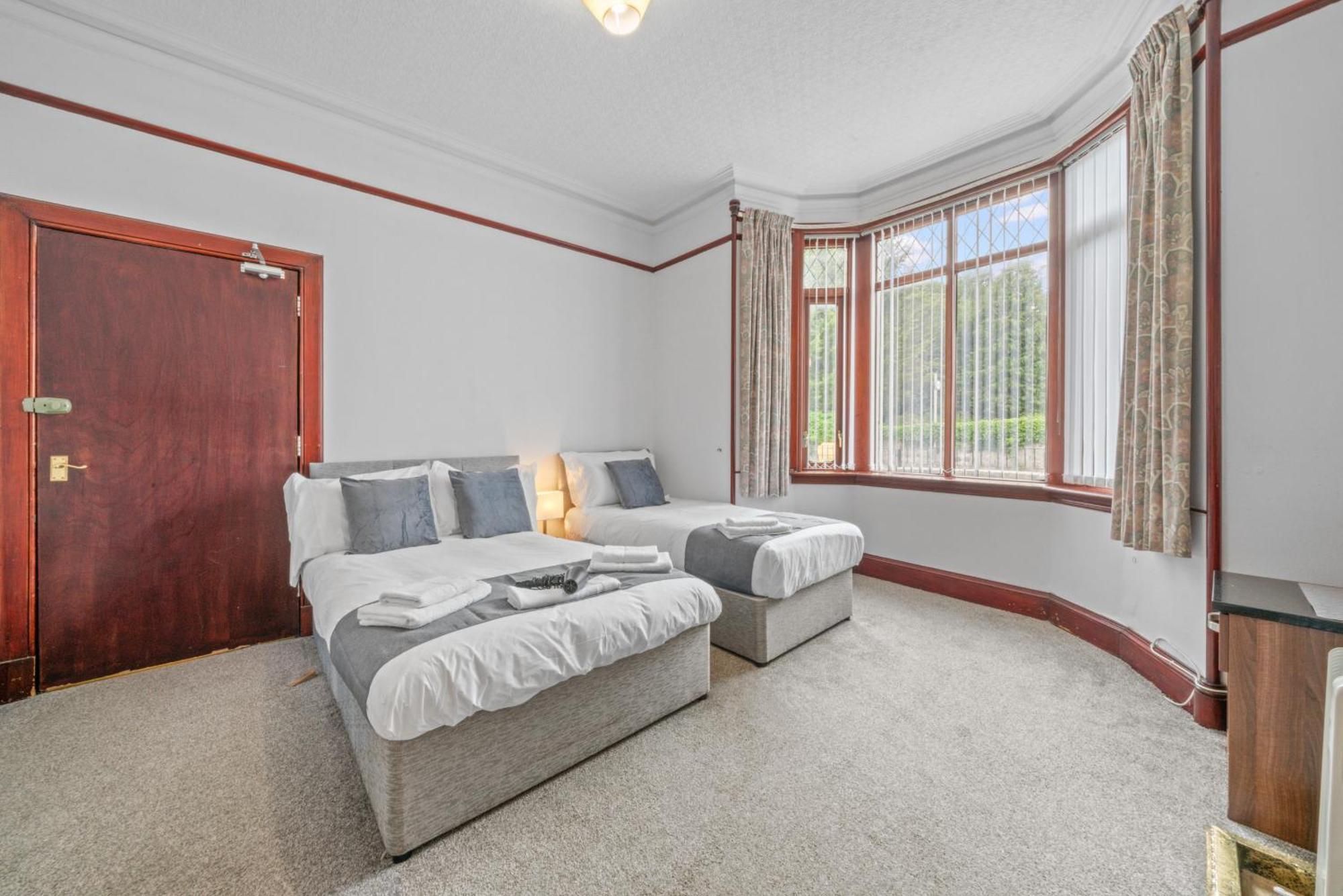 Triple Room with Shared Toilet