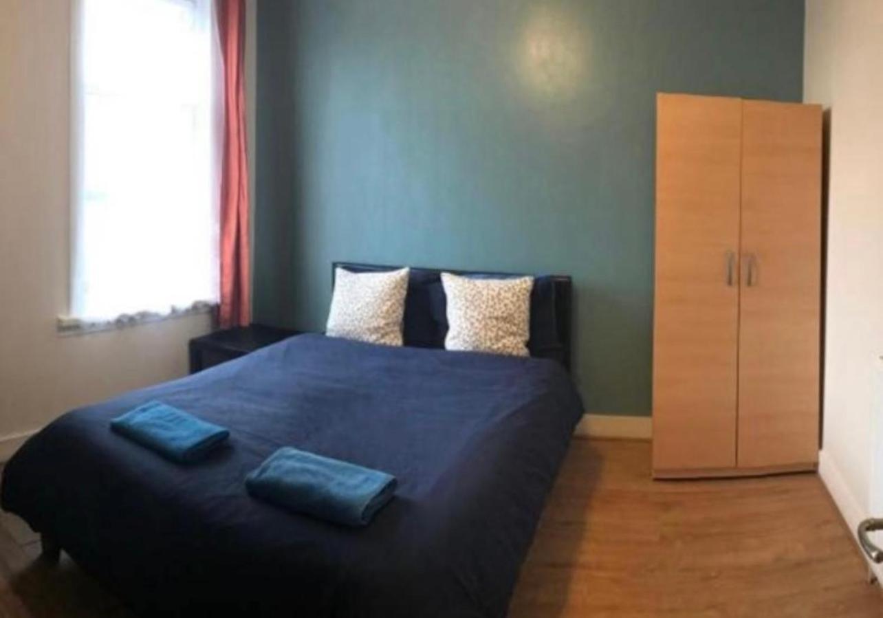 Queen Room with Garden View