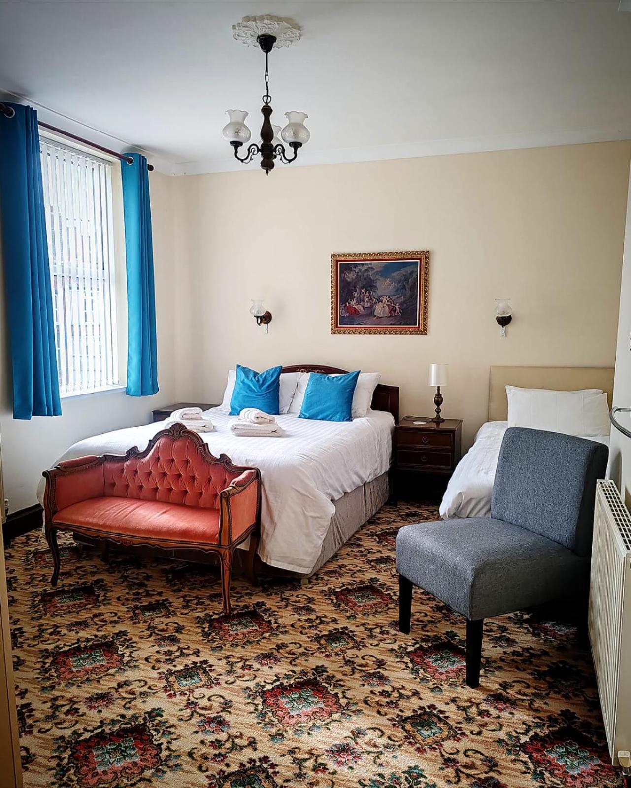King Room with Spa Bath