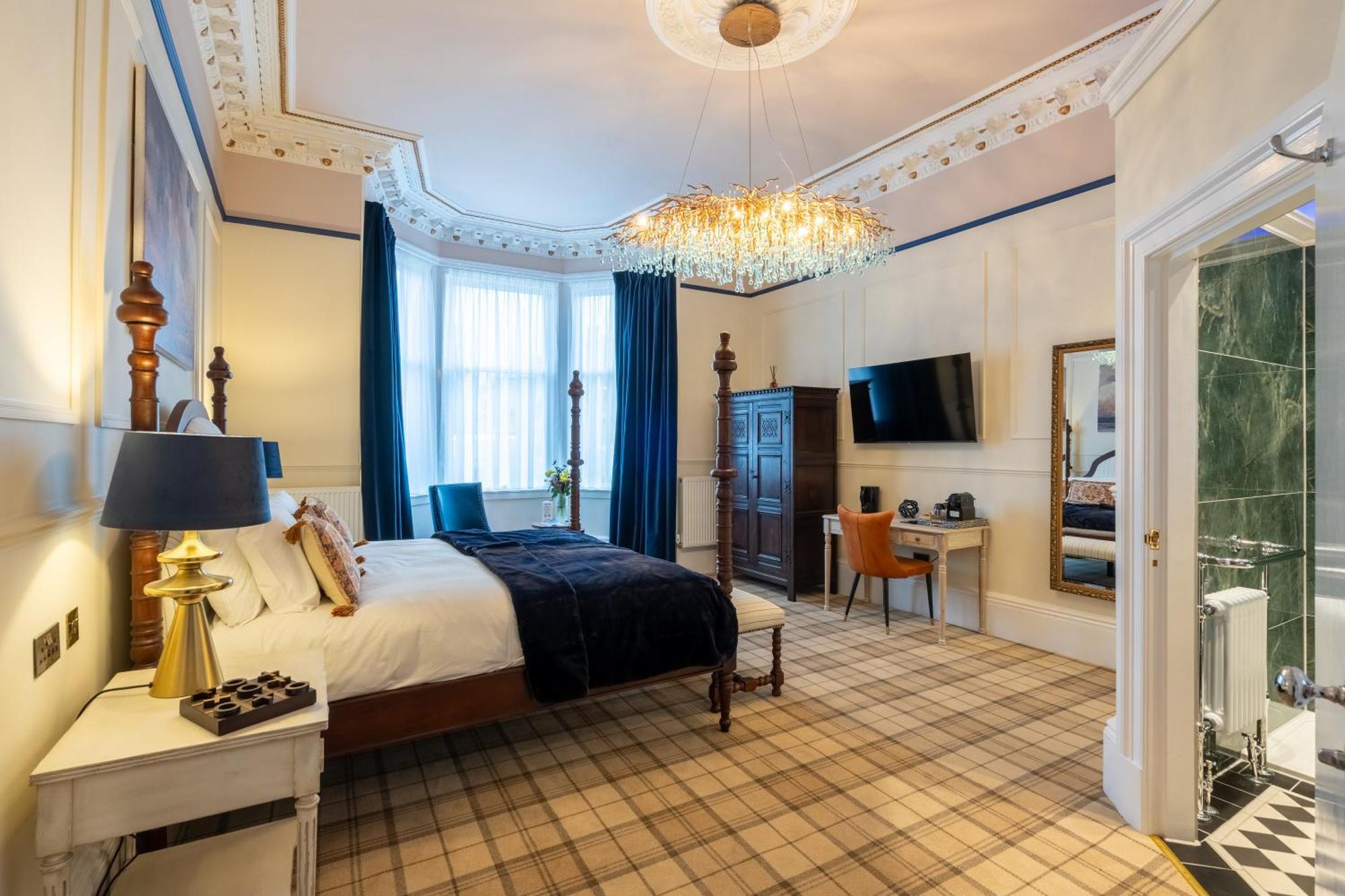 Superior King Room