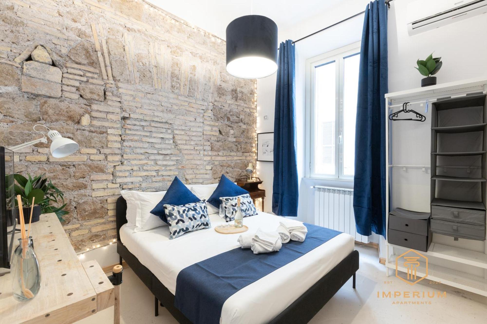 Double Room with Private External Bathroom