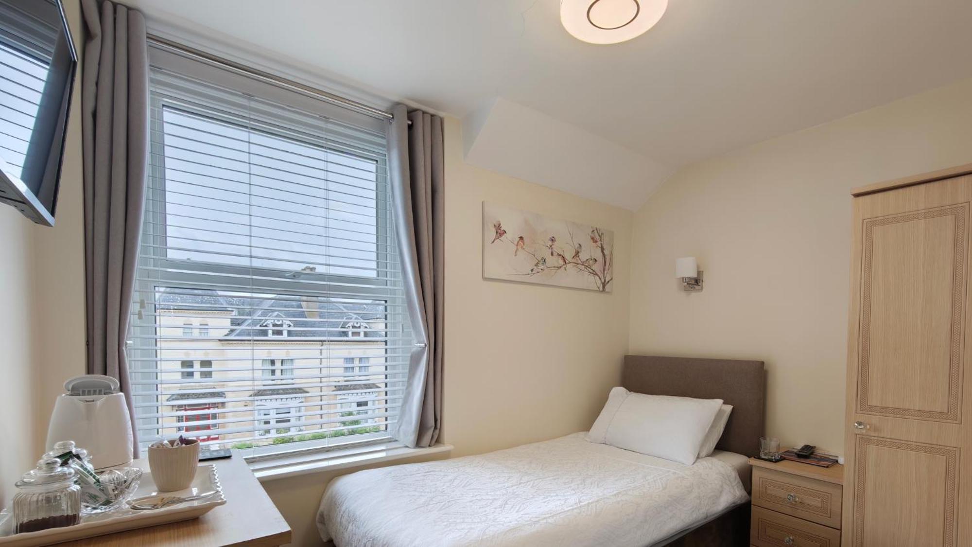Deluxe Single Room