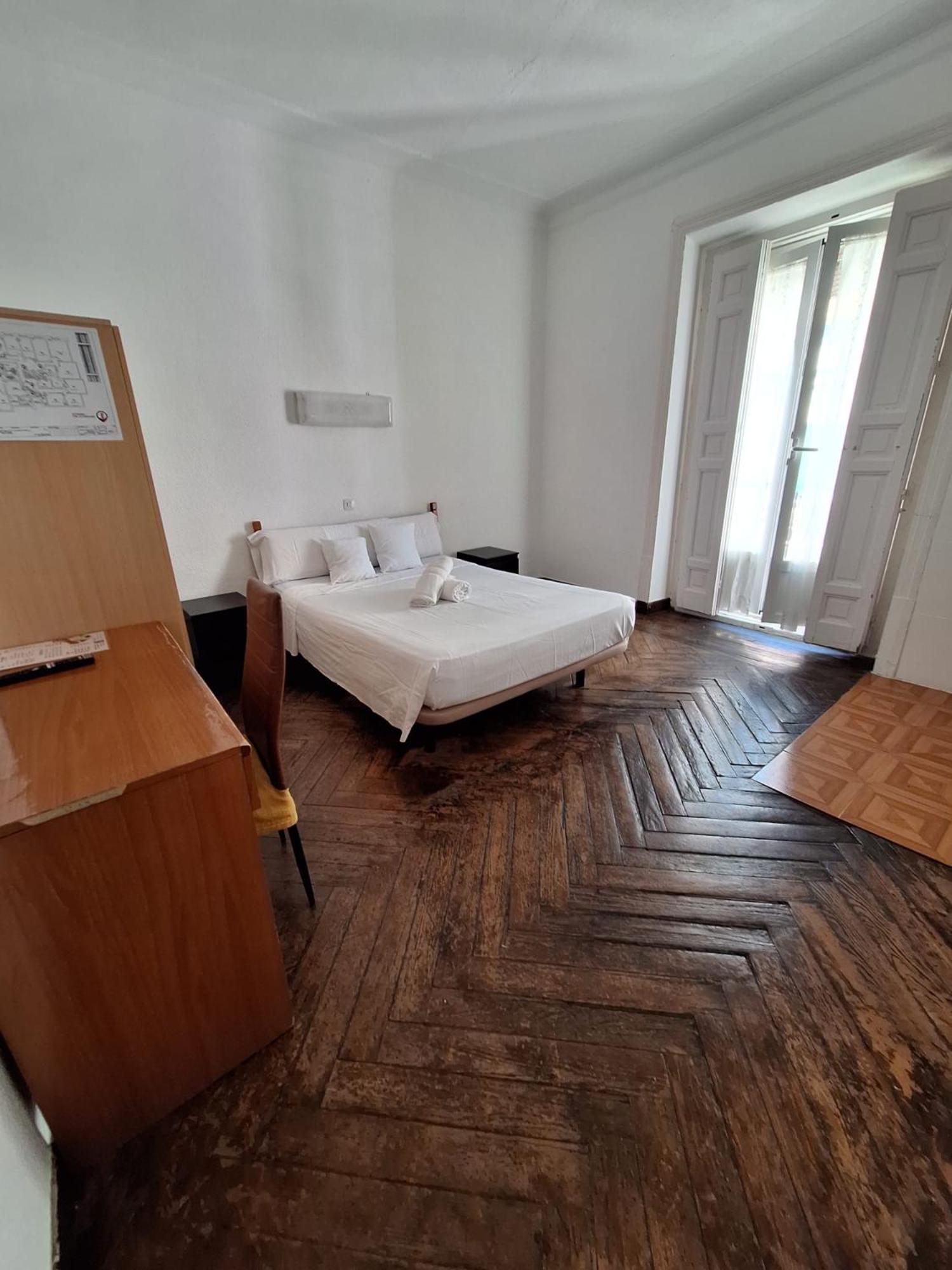 Double Room with Shared Bathroom