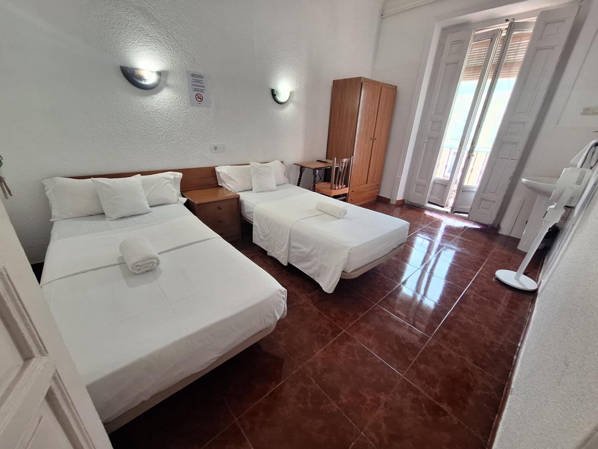 Triple Room with Shared Bathroom