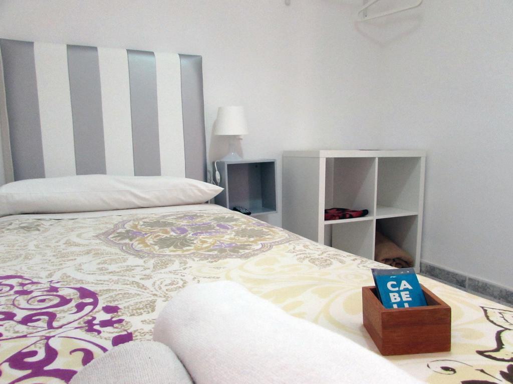 Single Room with Shared Bathroom