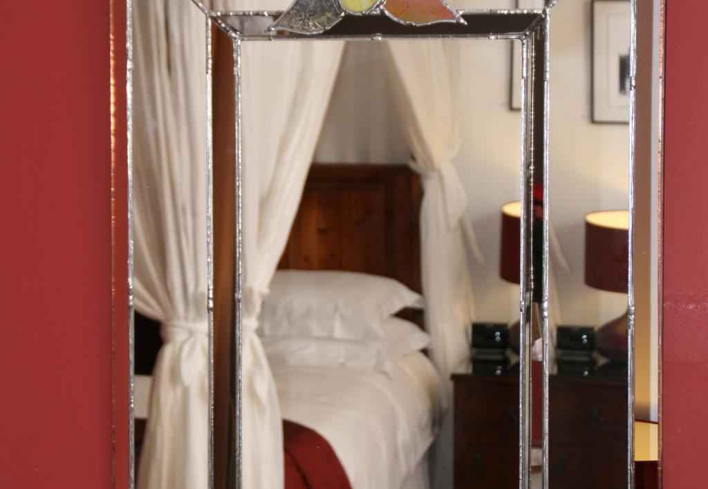 Four Poster Room