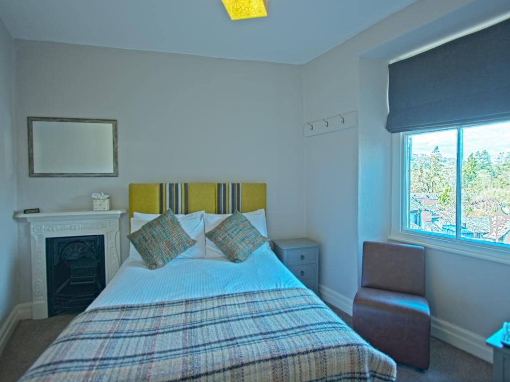 Standard Double Room Shower,47439943:JPEG
