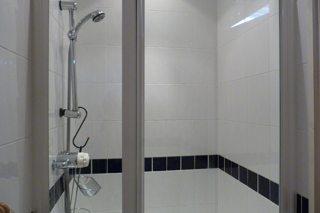Double Room Private External Bathroom,1653543859:JPEG