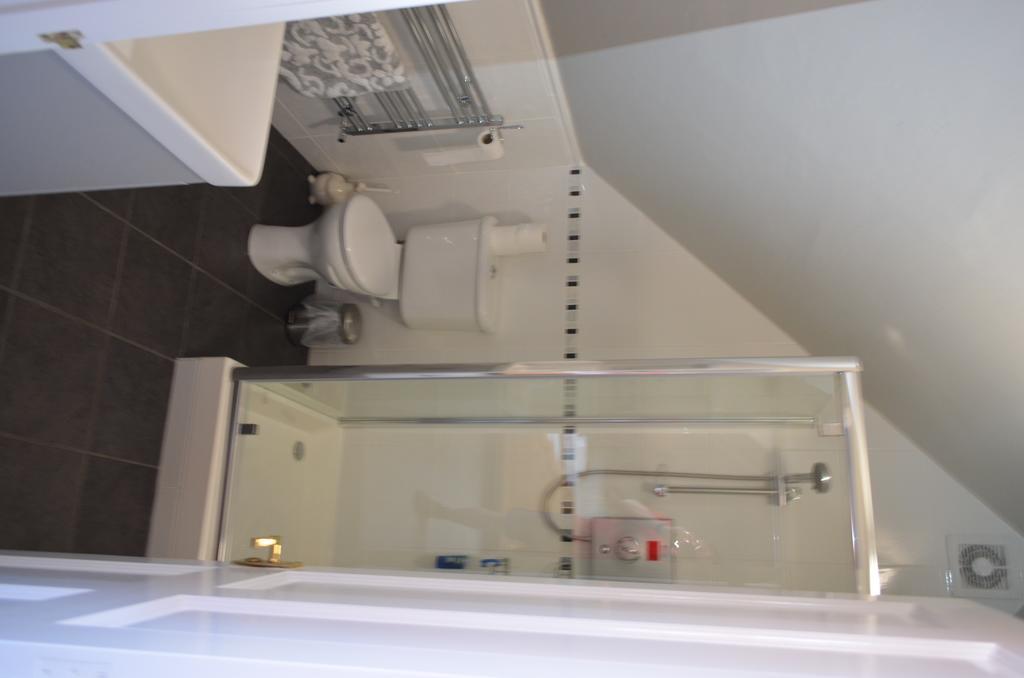 Deluxe Double Room with Shower