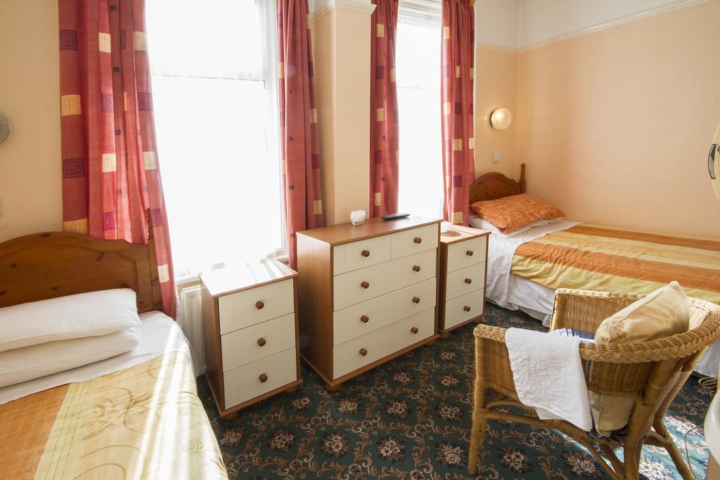 Large Twin Room