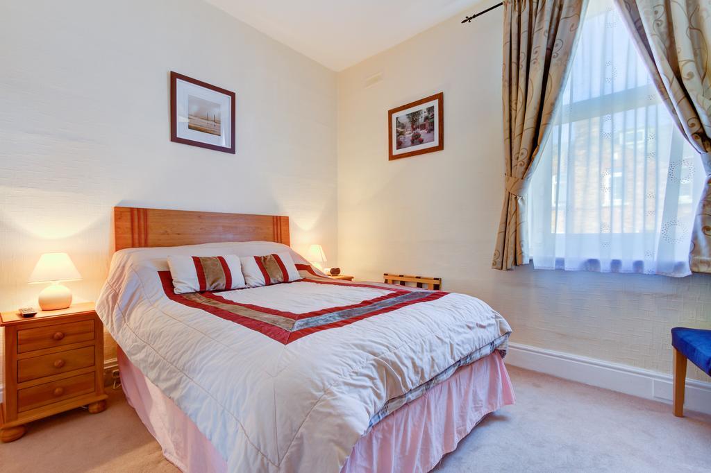 Single Room with Private External Bathroom