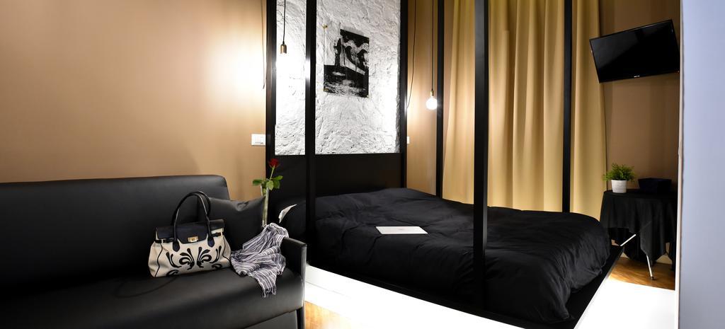 Quadruple Room with Private Bathroom
