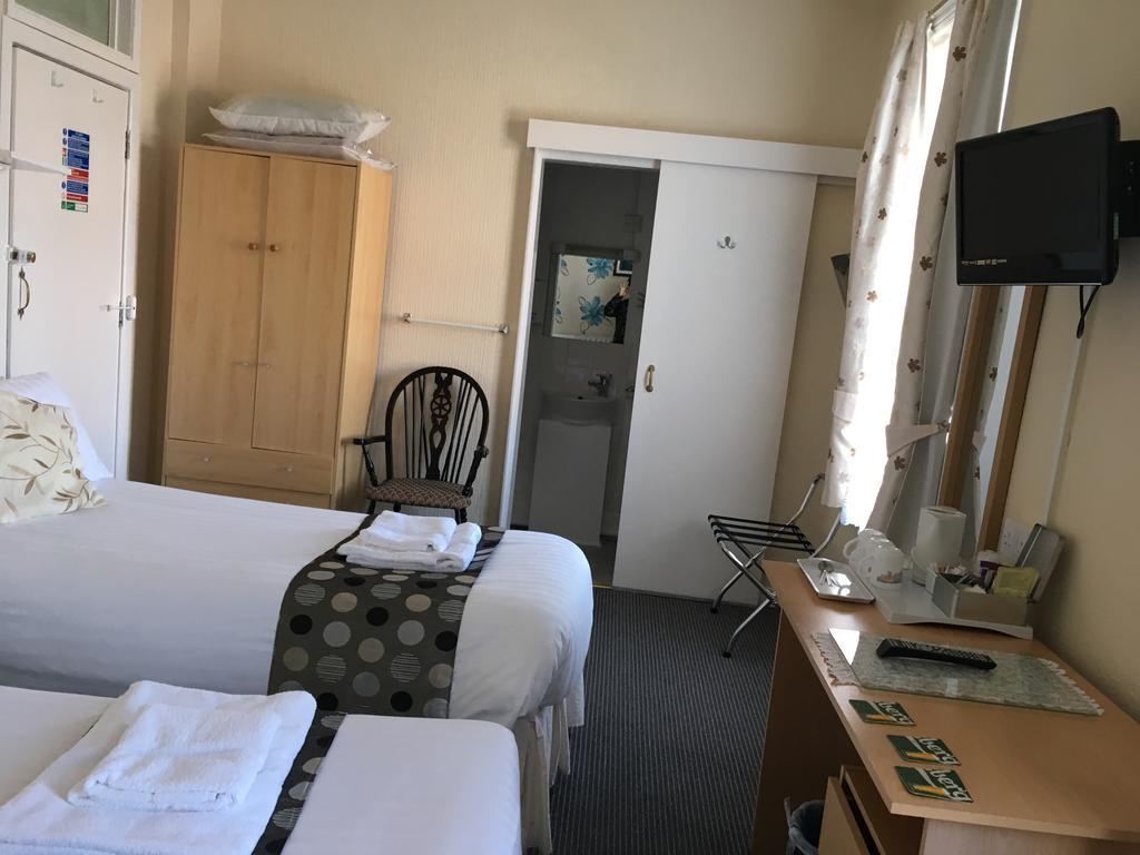 Comfort Triple Room with Shower