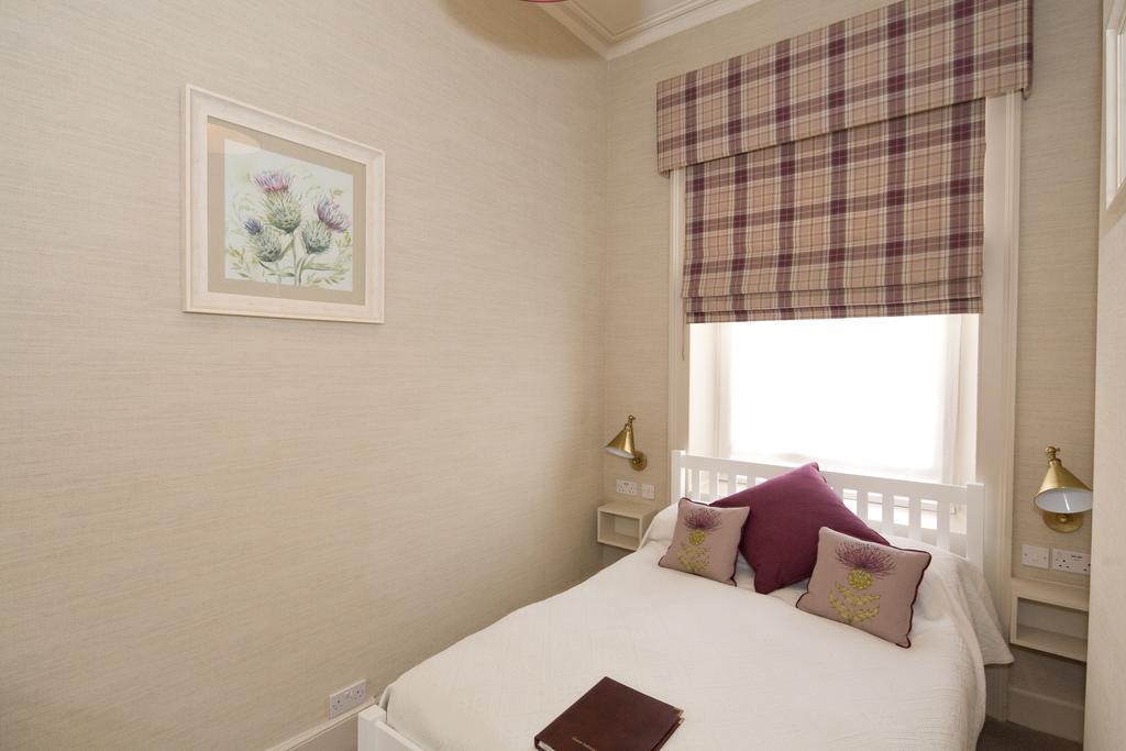 Basic Double Room,413430618:JPEG