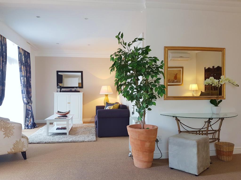 Suite with Mountain View