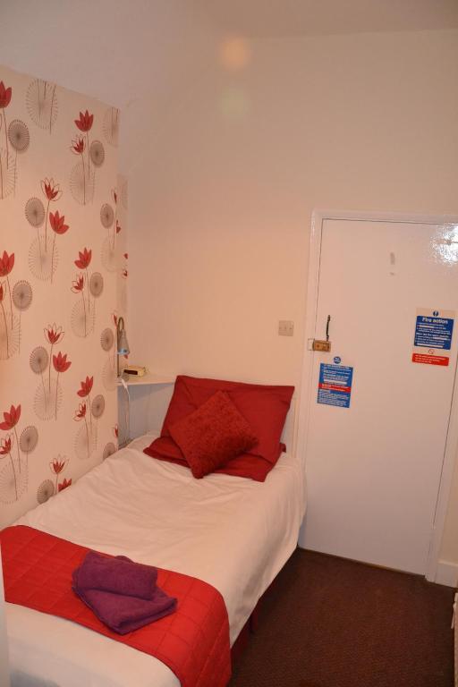 Single Room Private External Bathroom,52099700:JPEG