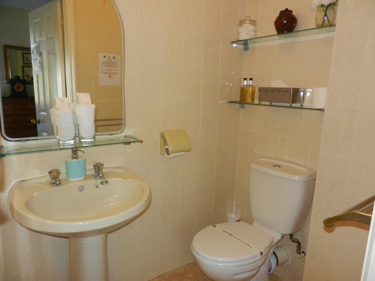 Superior King or Twin Room,639988284:JPEG