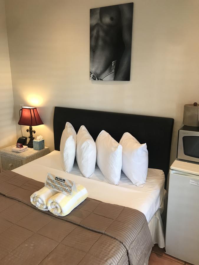 Room 23A Men Only,641683830:JPEG