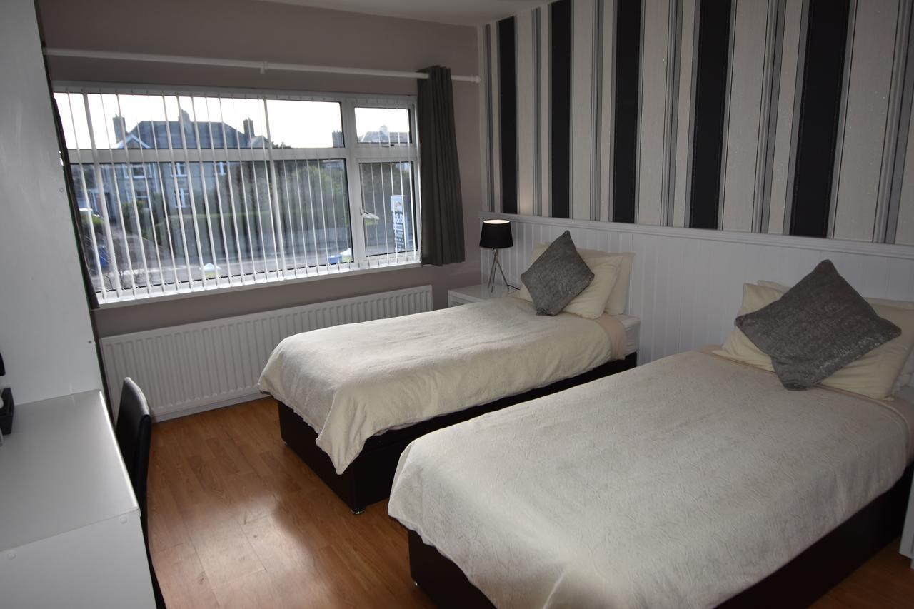 Large Twin Room