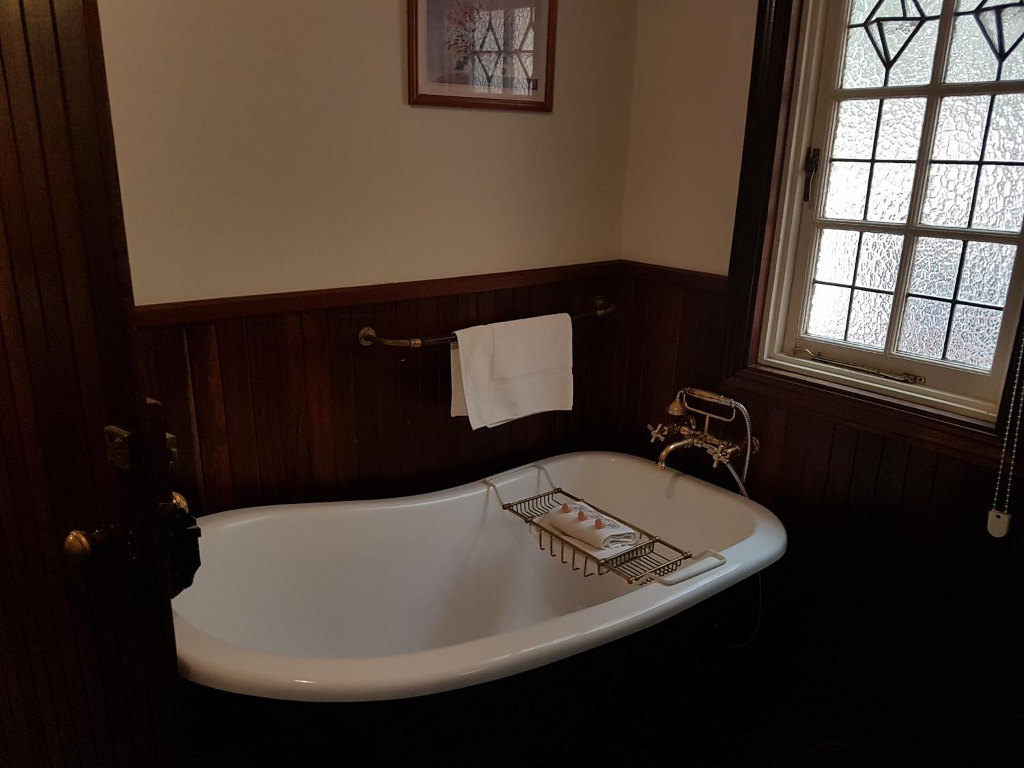 Queen Room,444203103:JPEG